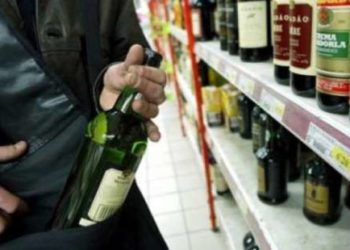 Avola, furto al supermercato: interviene un Carabiniere fuori servizio