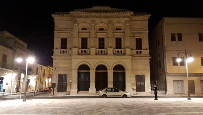 Avola aderisce a “M’illumino di Meno”: monumenti e piazza “Umberto I” spenti per un’ora