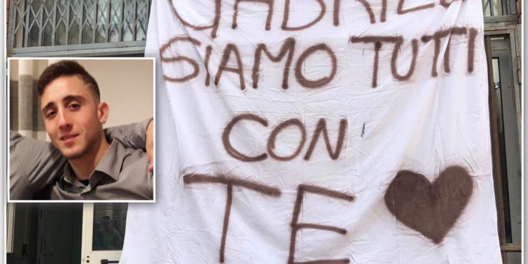 Avola. Migliora il giovane ricoverato in rianimazione, gli amici gli dedicano uno striscione