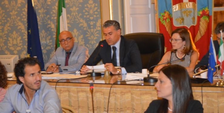 Avola, seduta fiume di sette ore del Consiglio comunale