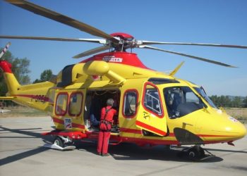 Avola, violento scontro tra auto e bici: interviene l’elisoccorso