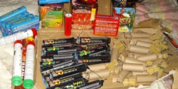 Avola. Trovato in possesso di fuochi illegali: denunciato dalla Polizia