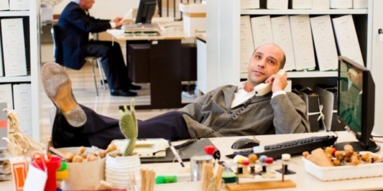 Avola, a scuola con Checco Zalone e Ficarra e Picone: corsi di formazione per i dipendenti comunali