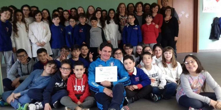 Avola, “Sport di classe”: gli alunni del “De Amicis” incontrano il campione di salto con l’asta Giuseppe Gibilisco