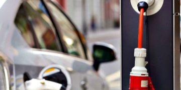 Avola, in arrivo il sistema di alimentazione per auto elettriche: siglato l’accordo tra Comune ed Enel