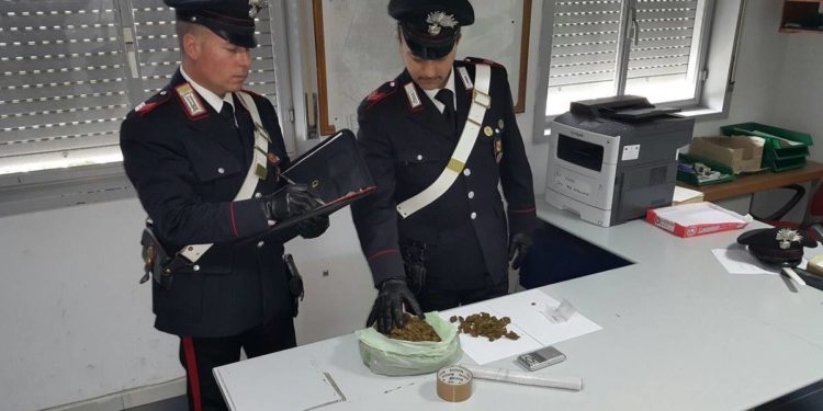 Avola. Trovato in possesso di 500 grammi di marijuana e hashish: arrestato un 32enne