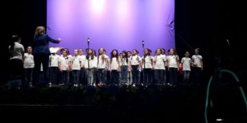 Avola, esibizione del coro del I Circolo didattico “E. De Amicis” al Teatro comunale di Noto