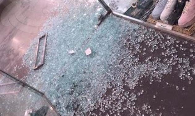 Avola. Spaccata con un vaso, porta via la cassa da un negozio in via D’Agata: arrestato un 55enne