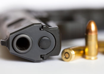 Avola, modifica pistola giocattolo per sparare proiettili veri: arrestato