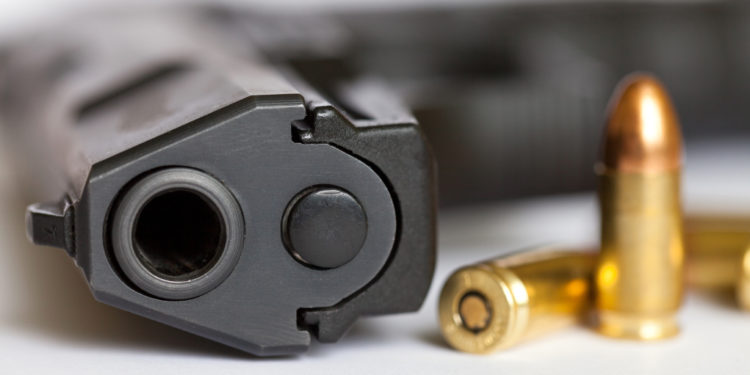 Avola, modifica pistola giocattolo per sparare proiettili veri: arrestato