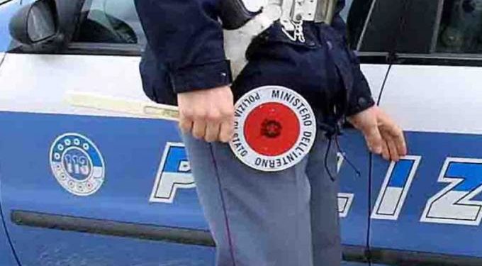 Avola. Fermano il genero per un controllo di Polizia e il suocero si scaglia contro gli agenti: arrestato