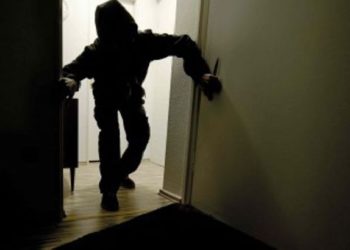 Avola, tenta un furto in un’abitazione ma viene arrestato dopo un inseguimento