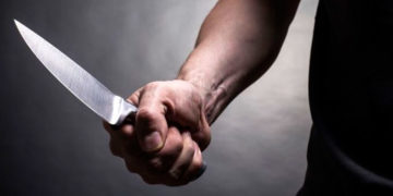 Avola, tentato omicidio: aggredisce il cognato con un coltello ed un’ascia. Arrestato dalla Polizia