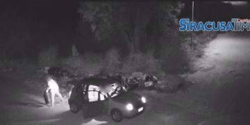 Avola, telecamere filmano furbetti della spazzatura. E il sindaco posta il video su Facebook