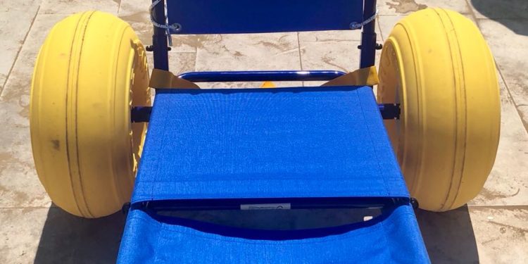 Avola, mare accessibile per tutti: da oggi in spiaggia le carrozzine Job per i disabili