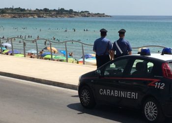 Avola, abusivismo commerciale e occupazione di suolo pubblico: elevate sanzioni per oltre tre mila euro