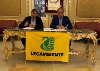 Avola e Noto dicono “Stop alla Plastica”: dal 1 agosto vietate posate, piatti, cannucce e bicchieri