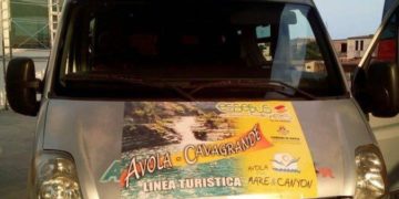 Avola, parte il servizio di bus turistico che collega alla riserva naturale di Cavagrande
