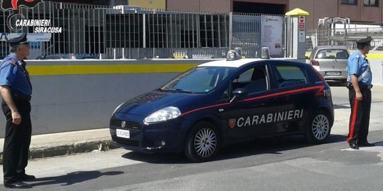 Tenta la rapina un supermercato poi evade dai domiciliari: avolese arrestato due volte dai Carabinieri