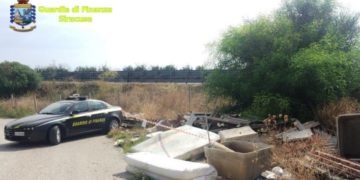 La Guardia di Finanza sequestra una discarica abusiva tra Noto e Avola