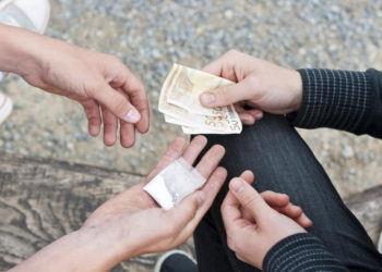 Avola. In possesso di cocaina, eroina e metadone: denunciato un 24enne