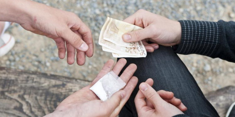 Avola. In possesso di cocaina, eroina e metadone: denunciato un 24enne