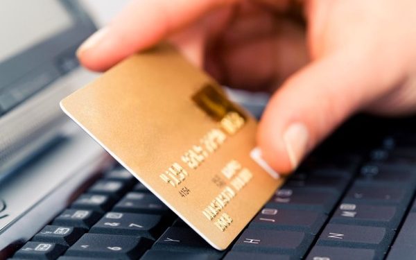 Avola, truffa online: vende una consolle per videogiochi ma non la spedisce all’acquirente