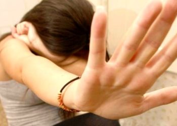 Avola, violenta una minorenne con ritardo mentale: arrestato il vicino di casa