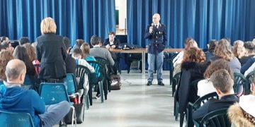 Avola. La Polizia di Stato incontra gli studenti dell’Istituto Comprensivo “Capuana”