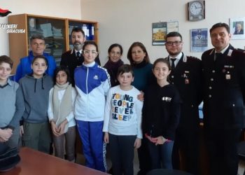 Avola, i Carabinieri “insegnano” a scuola i rischi del web e dell’uso dei social network