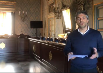 Avola, indagato per falso ideologico il sindaco Cannata. Il commento sui social: “troppi interrogativi”