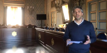 Avola, indagato per falso ideologico il sindaco Cannata. Il commento sui social: “troppi interrogativi”