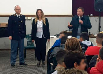 Avola, legalità e rispetto delle regole: la Polizia incontra gli alunni dell’Istituto Bianca del plesso “Vittorini”