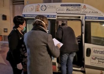 Avola. Il Comune distribuisce pacchi con spesa alle famiglie in difficoltà