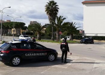 Avola. Sorpresi in una paninoteca, sanzioni per titolare e clienti