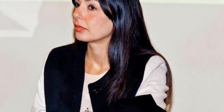 Illuminazione svincoli autostradali, Rossana Cannata: “da ieri sera è tornata la luce sul piazzale di Avola”