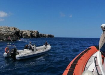 Tragedia nel mare di Avola: uomo muore annegato