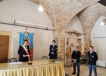 Avola. Salvarono un uomo durante in incendio: attestato di riconoscenza per due agenti