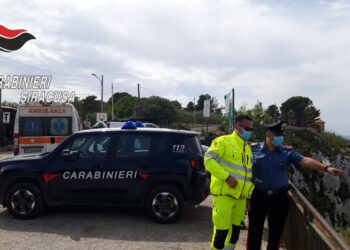 Avola, giovane accusa un malore a Cavagrande, soccorso dai Carabinieri