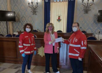 “Mascherine e solidarietà”, l’iniziativa della fashion designer di Avola, Giusi Munafò