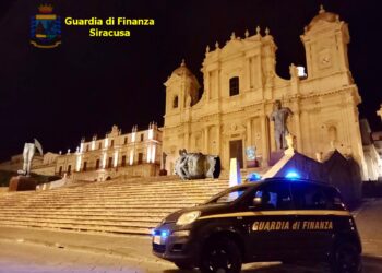 Avola. Aggredisce finanziere durante un controllo: arrestato 29enne