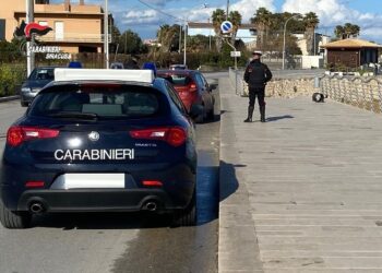 Avola. Perde il portafoglio davanti la sua abitazione e i Carabinieri glielo riconsegnano